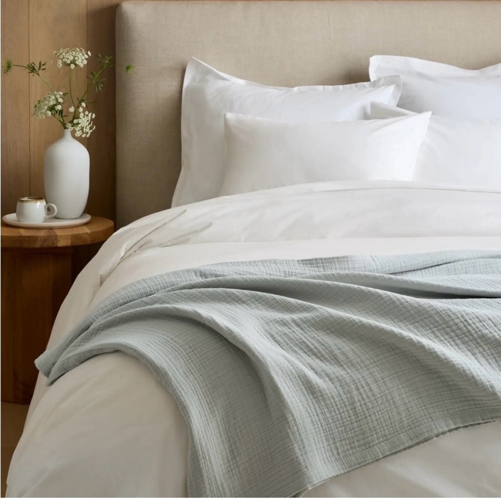 Elegant Quince sage quilt